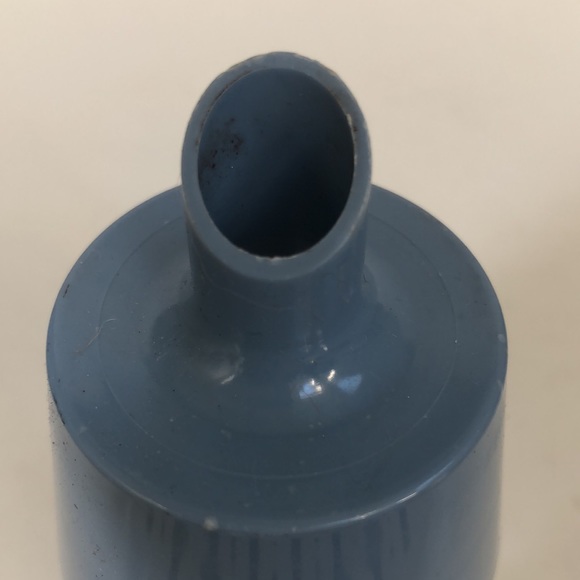 Sweet vintage Gemco sugar dispenser glass with a blue hard plastic screw-on top - Picture 2 of 6